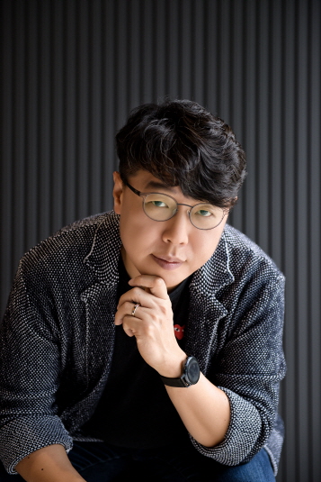 교차하는 현들, 교감하는 별들